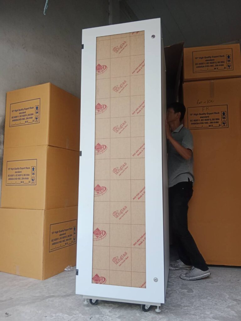 เกียวกับ คุณภาพตู้ Rack Server ทีดีต้องเป็นอย่างไร - ตู้ rack 6U 9U 12U ...